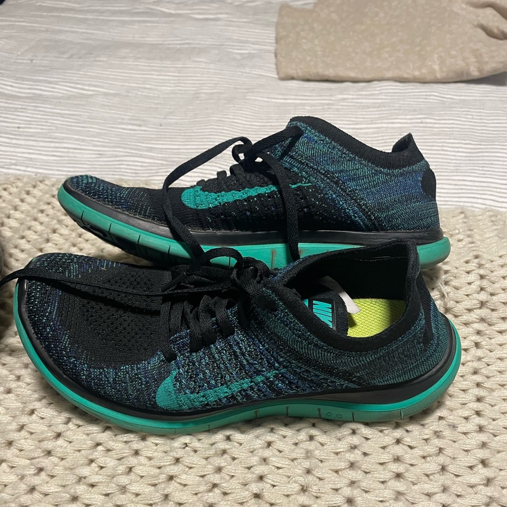 Nike Womens Free 4.0 Flykite Shoes